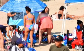 Beach Voyeur Spying On Sexy Amateur Babes In Tight Bikinis