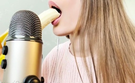 Provoking Camgirl Eating A Banana In Sensual Solo Action